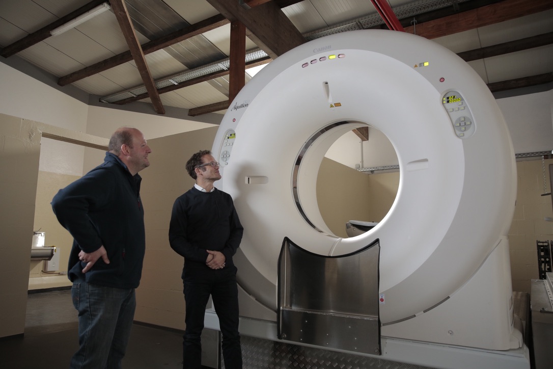 Thorben Schulze discussing the Qalibra CT
